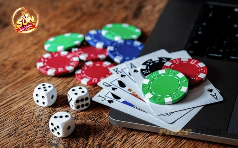 Kinh Nghiệm Chơi Poker Online